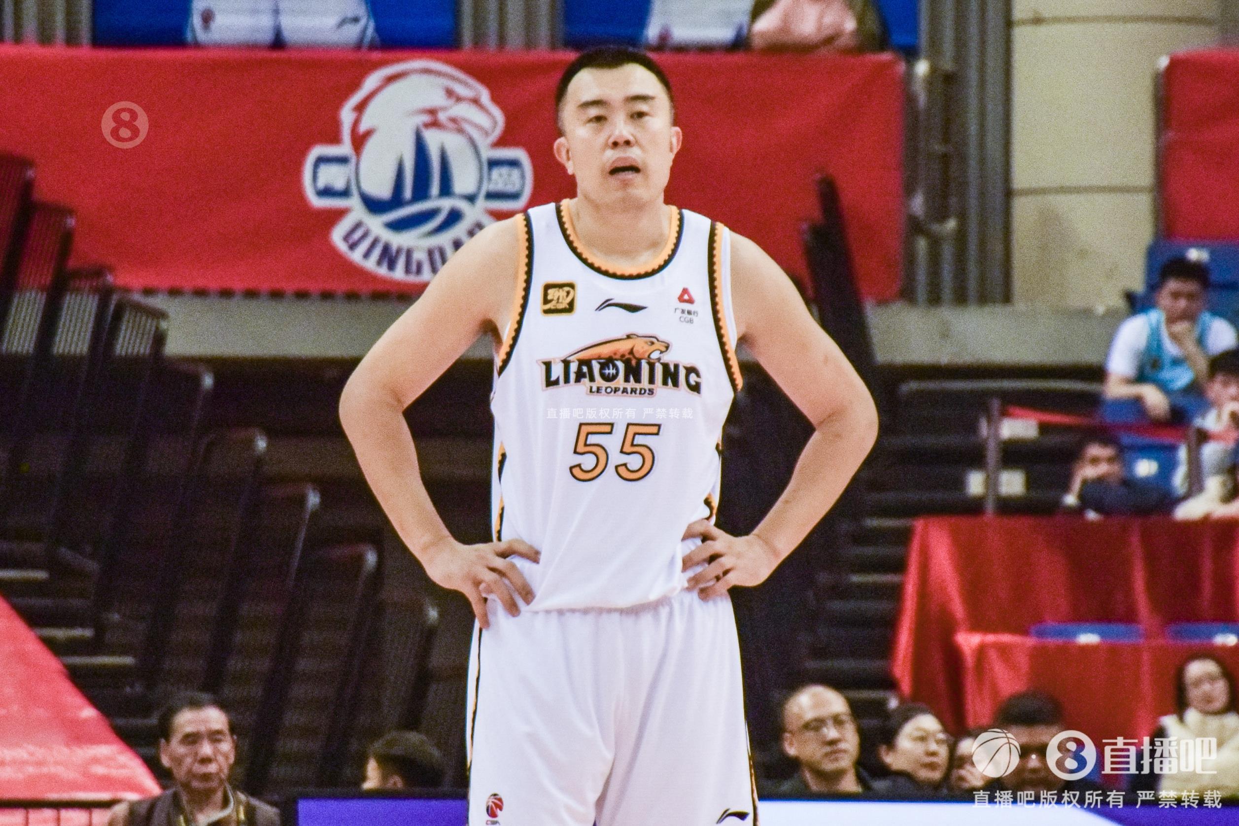 老將盡力了！韓德君7中4拿到14分12籃板3助攻